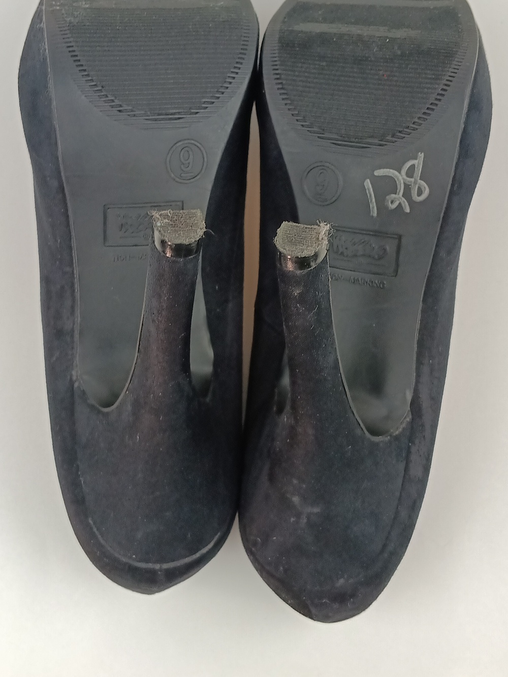 Mossimo Classic Black Suede High Heel Pumps - Women Sz 9 - Picture 7 of 8